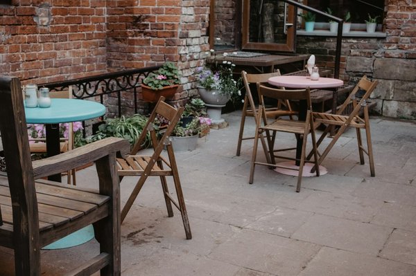 Choisir un salon de jardin en bois : les meilleures essences