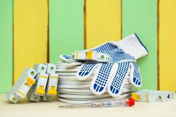 Disjoncteurs différentiels Schneider : Comment choisir le modèle adapté à votre installation ?