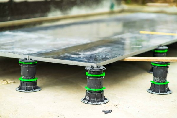 Plot pour terrasse composite : tout savoir sur l'installation