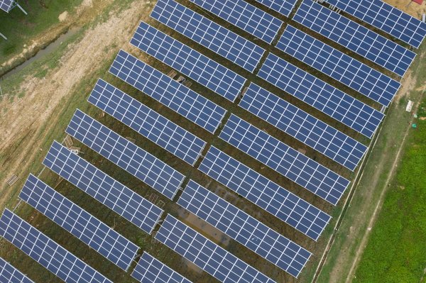 Comment fonctionne un panneau solaire ?